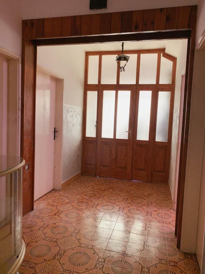Hostel Holiday Cetinje Eksteriør bilde