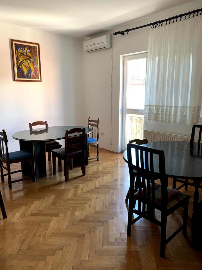Hostel Holiday Cetinje Eksteriør bilde