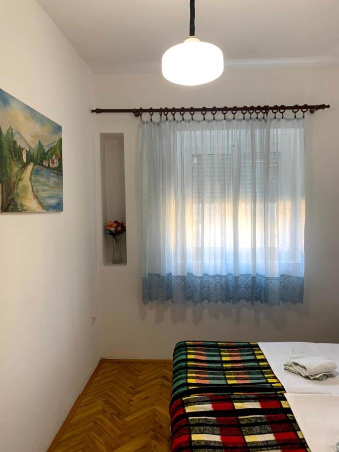Hostel Holiday Cetinje Eksteriør bilde