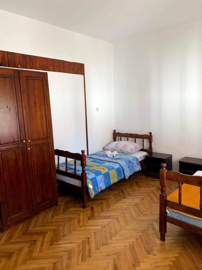 Hostel Holiday Cetinje Eksteriør bilde