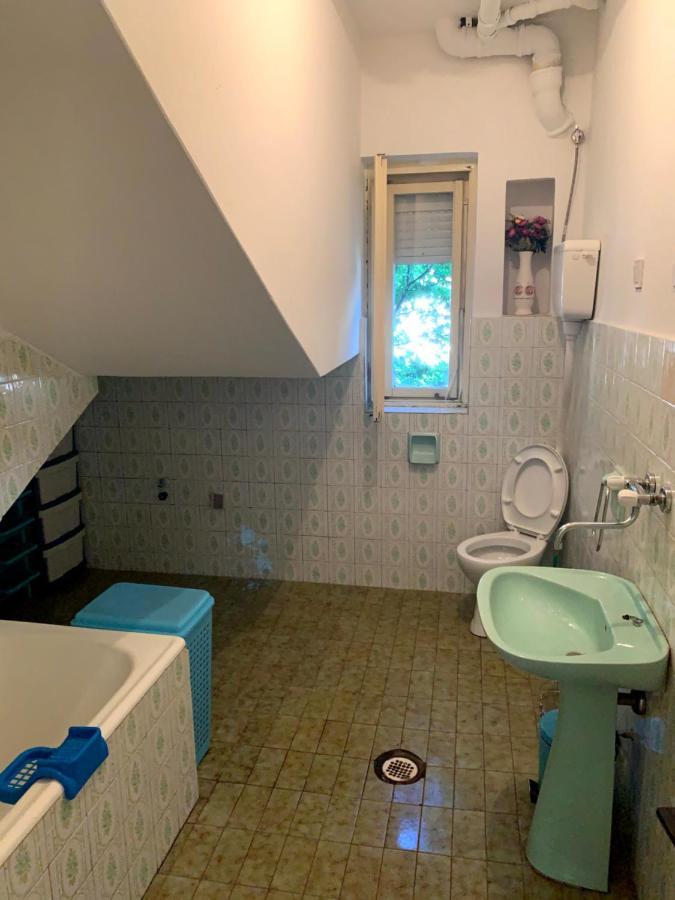 Hostel Holiday Cetinje Eksteriør bilde